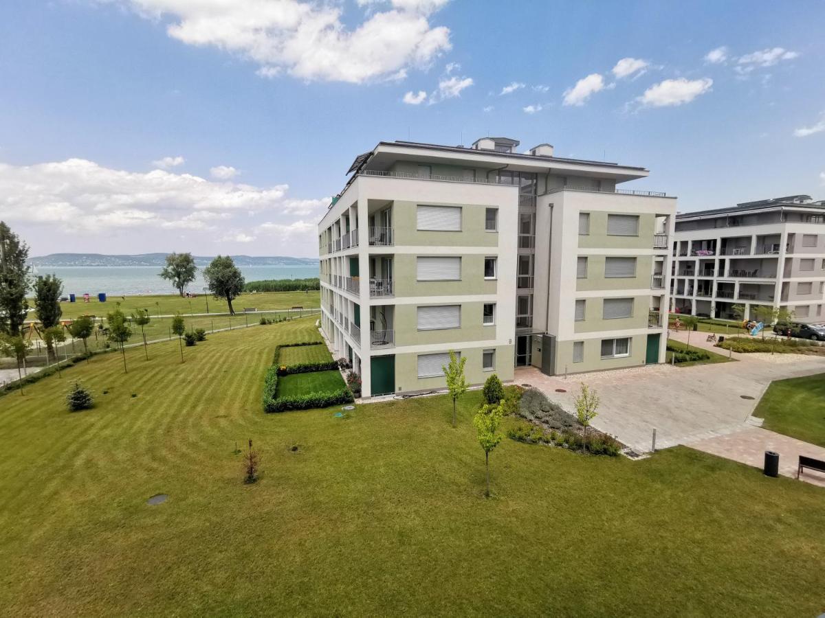 Vizpart Honved Apartman Balatonlelle Buitenkant foto